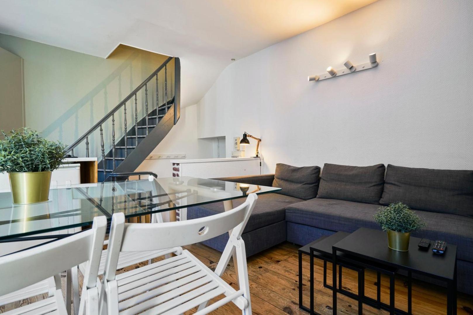 Grand-place & Vieux-lille: Equipped Duplex Lille