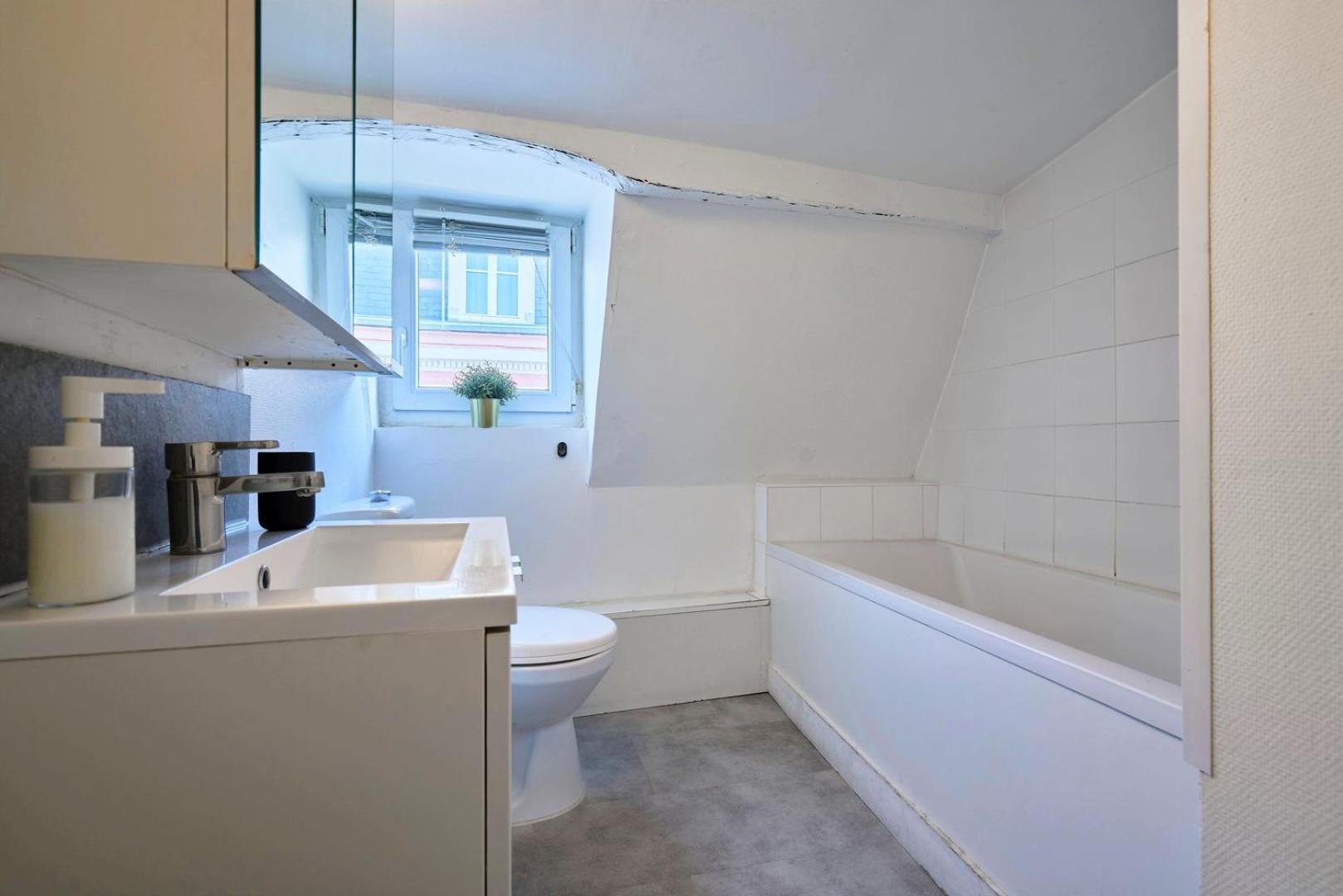 Grand-place & Vieux-lille: Equipped Duplex Apartment *