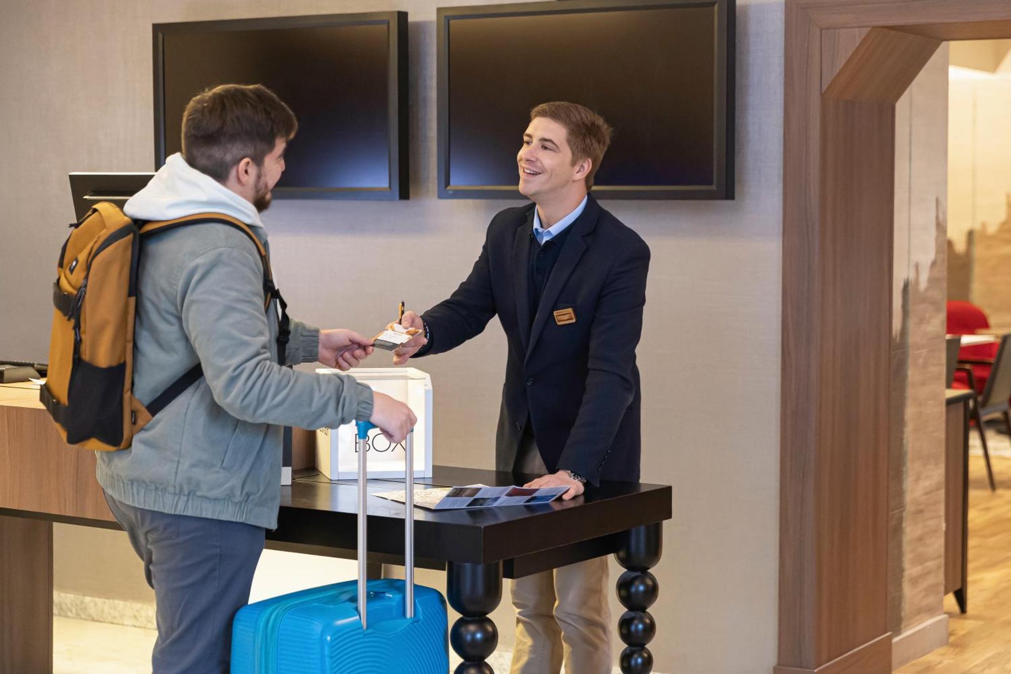 Mercure Centre Grand Place Hotel 4*