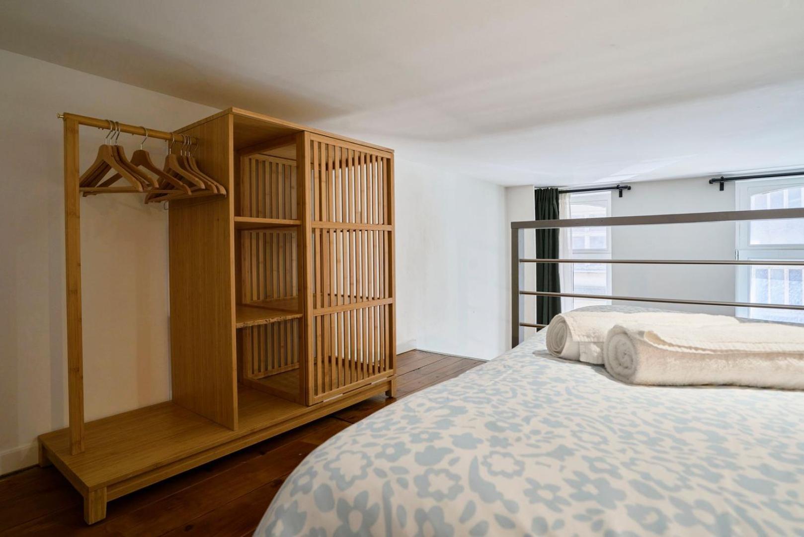 Apartment Beaux Arts : Equipe En Mezzanine Lille