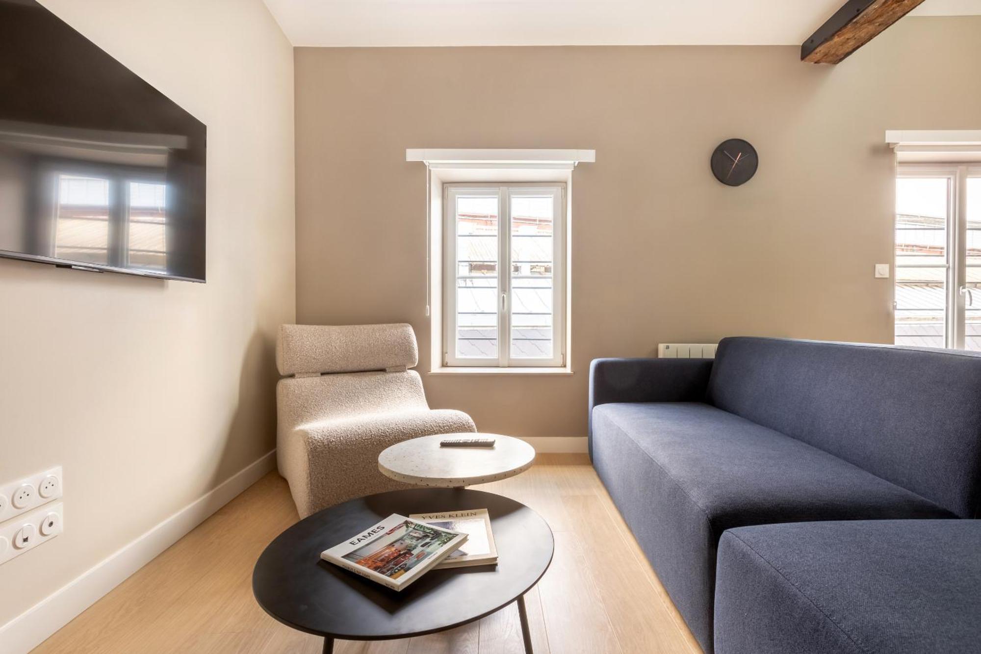 Au Qui Dort - Gare Aparthotel *