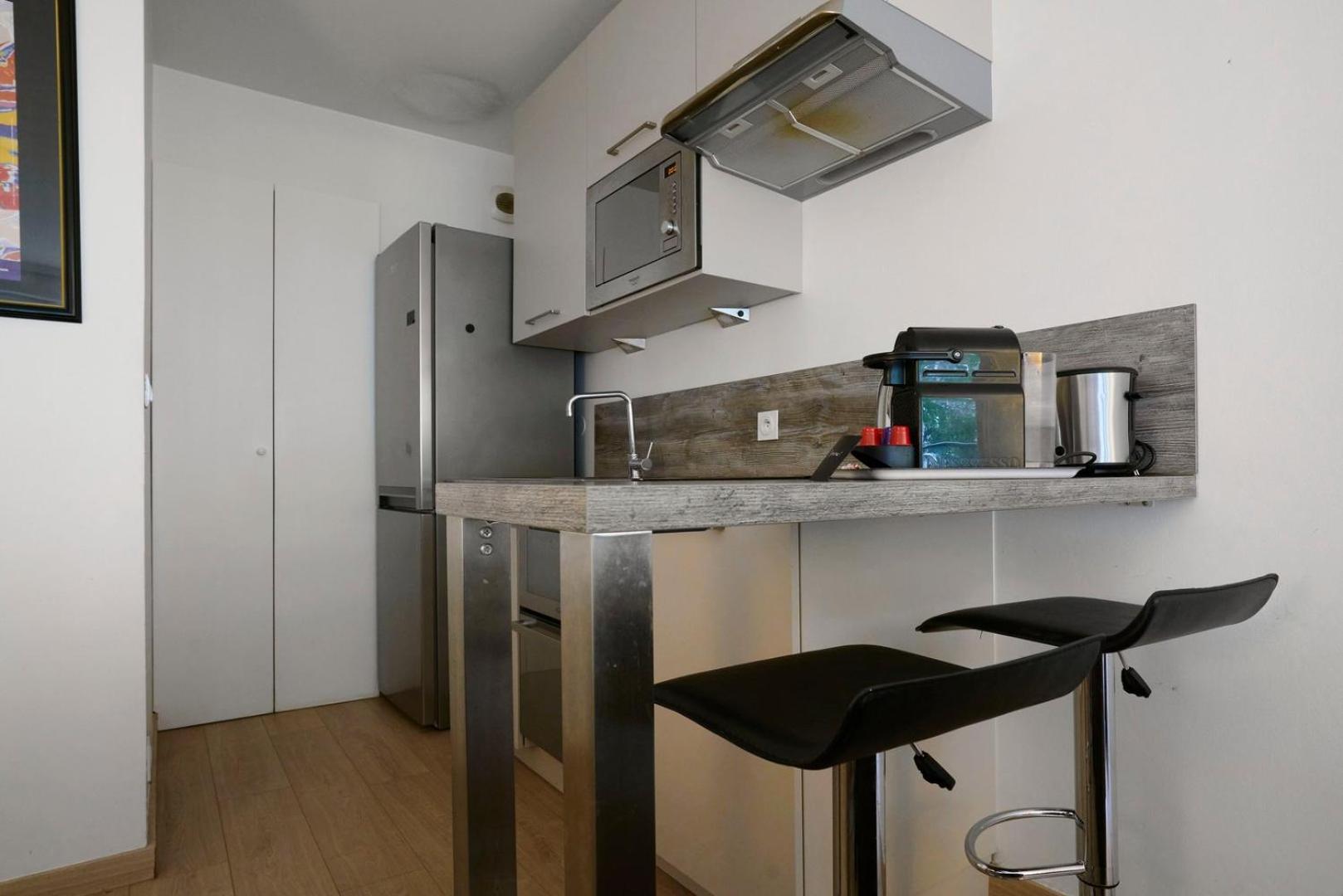 Apartment Centre - Superb Bright Parking