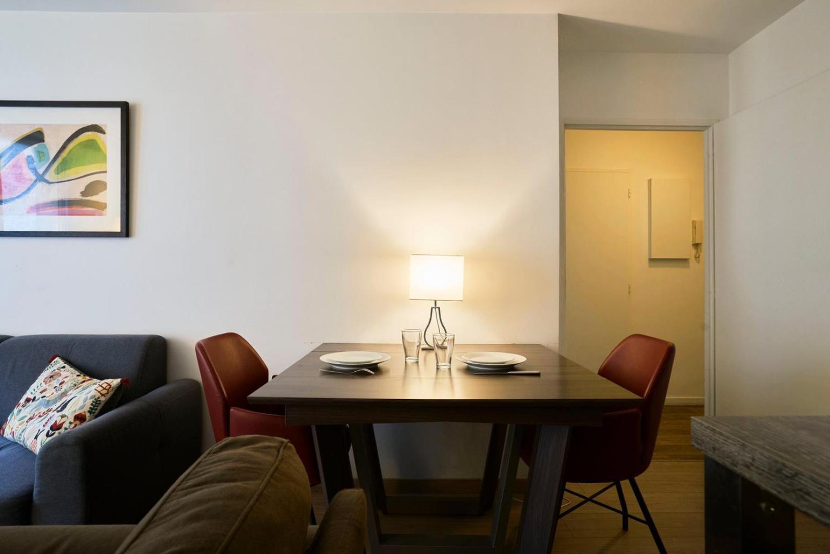 Apartment Centre - Superb Bright Parking