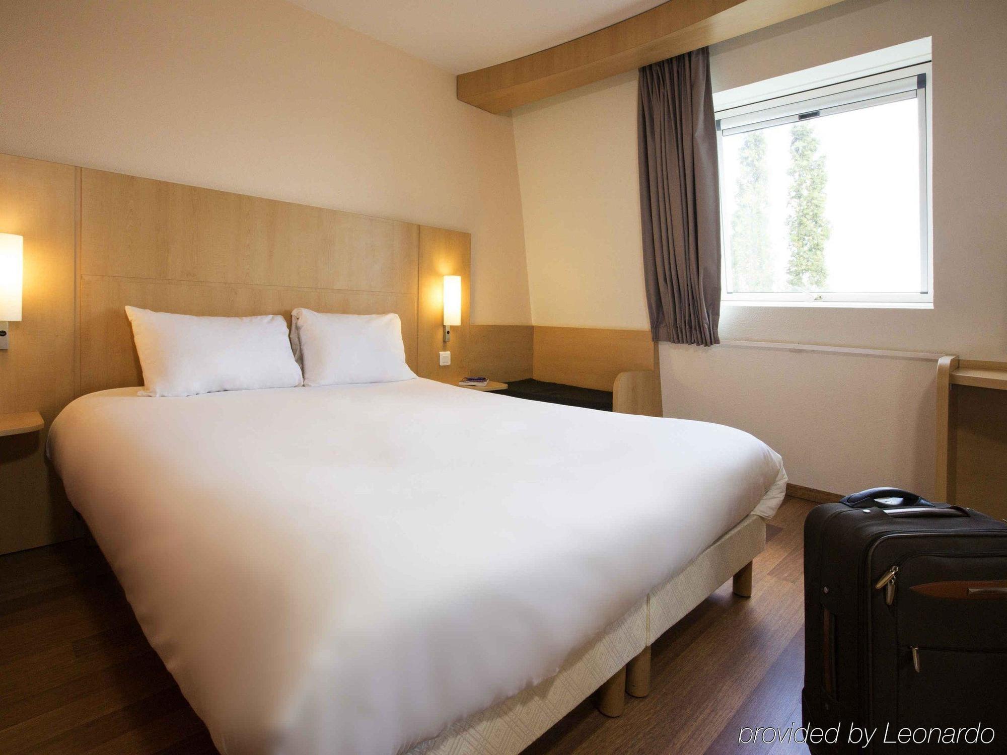 Ibis Lomme Centre Hotel
