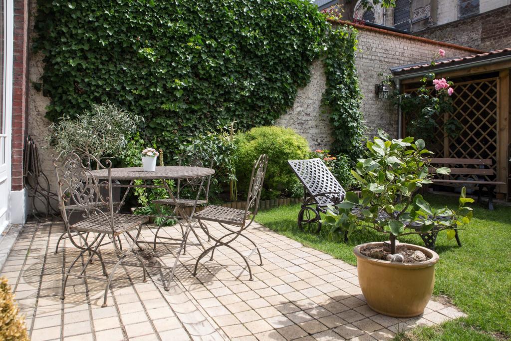 D'hotes- Aux Oiseaux Bed & Breakfast