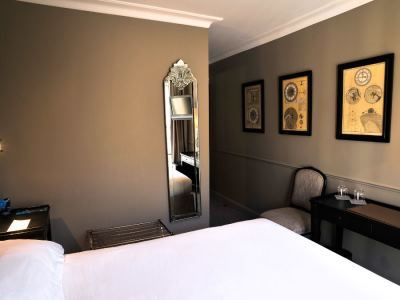 De La Treille Hotel