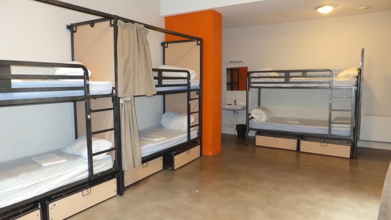 The People - Hostel *