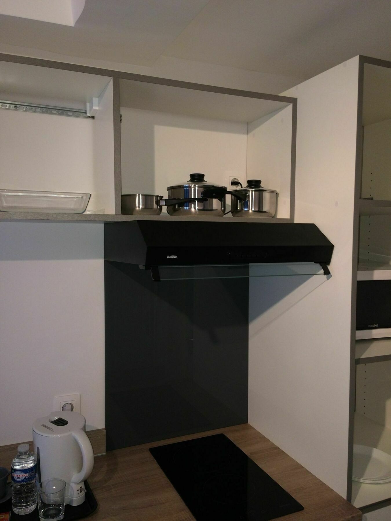 42 Priez Apartment
