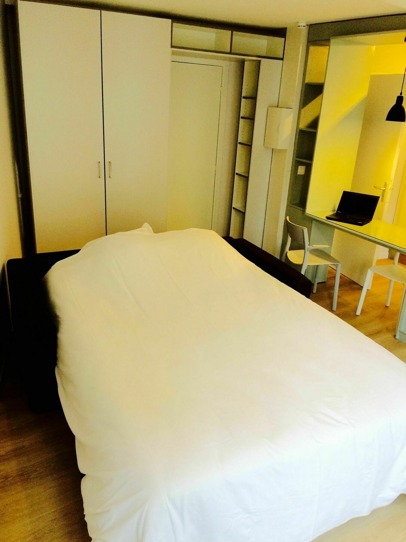 42 Priez Apartment *